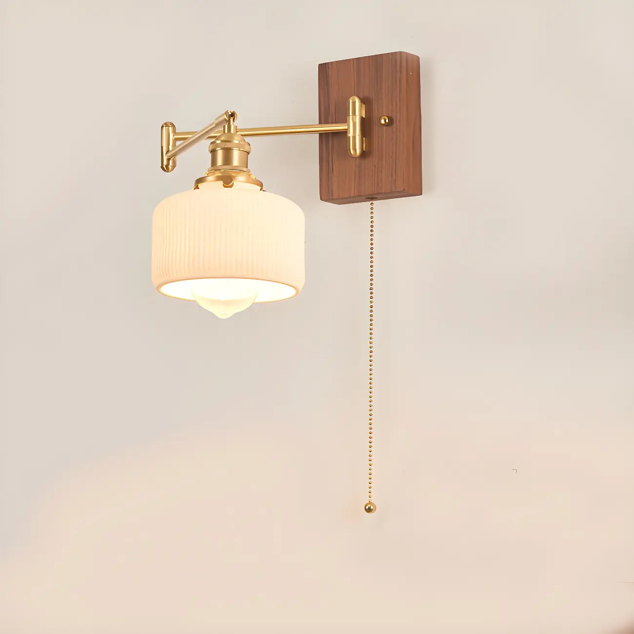 Lampe murale élégante à bras articulé plissé pour usage de chevet