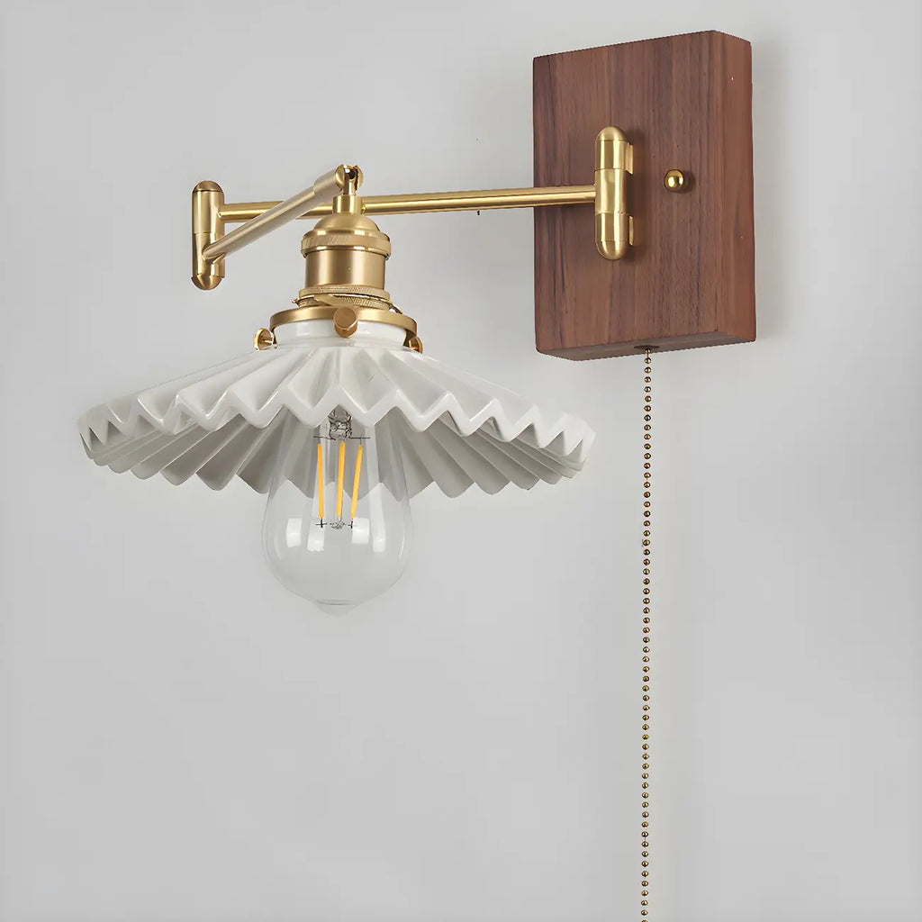 Lampe murale élégante à bras articulé plissé pour usage de chevet