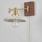 Lampe murale élégante à bras articulé plissé pour usage de chevet