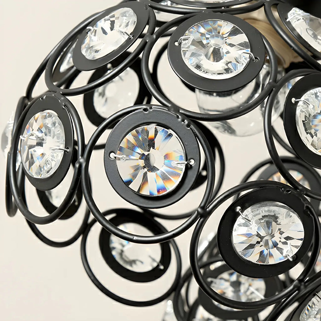 Suspension moderne à 3 lumières ronde en cristal et métal noir avec dôme
