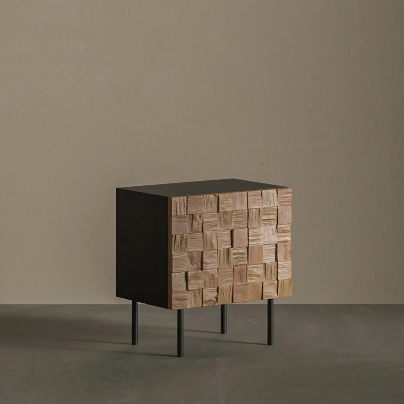 Table de chevet en bois de style moderne du milieu du siècle