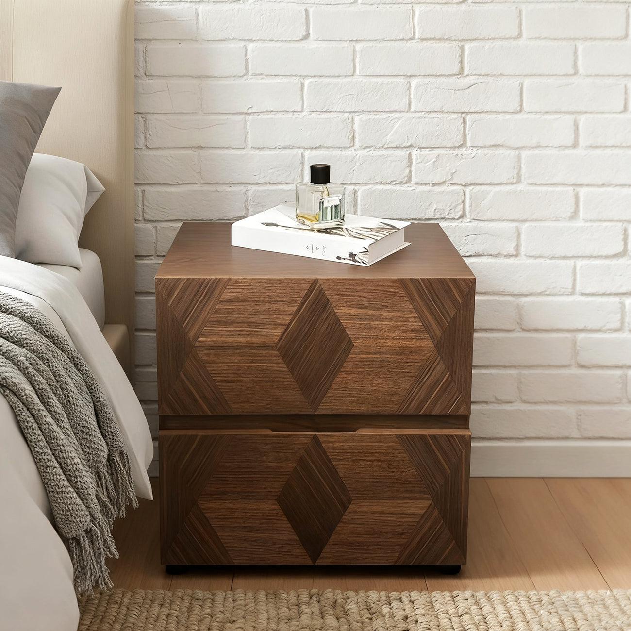 Table de chevet étroite élégante en bois brun noyer à 2 tiroirs