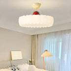 Plafonnier semi-encastré beige en forme de tambour avec abat-jour en plastique