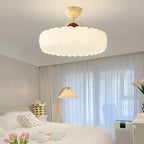 Plafonnier semi-encastré beige en forme de tambour avec abat-jour en plastique