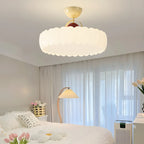 Plafonnier semi-encastré beige en forme de tambour avec abat-jour en plastique