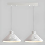 Suspension moderne beige conique pour îlot de cuisine, réglable.