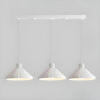 Suspension moderne beige conique pour îlot de cuisine, réglable.