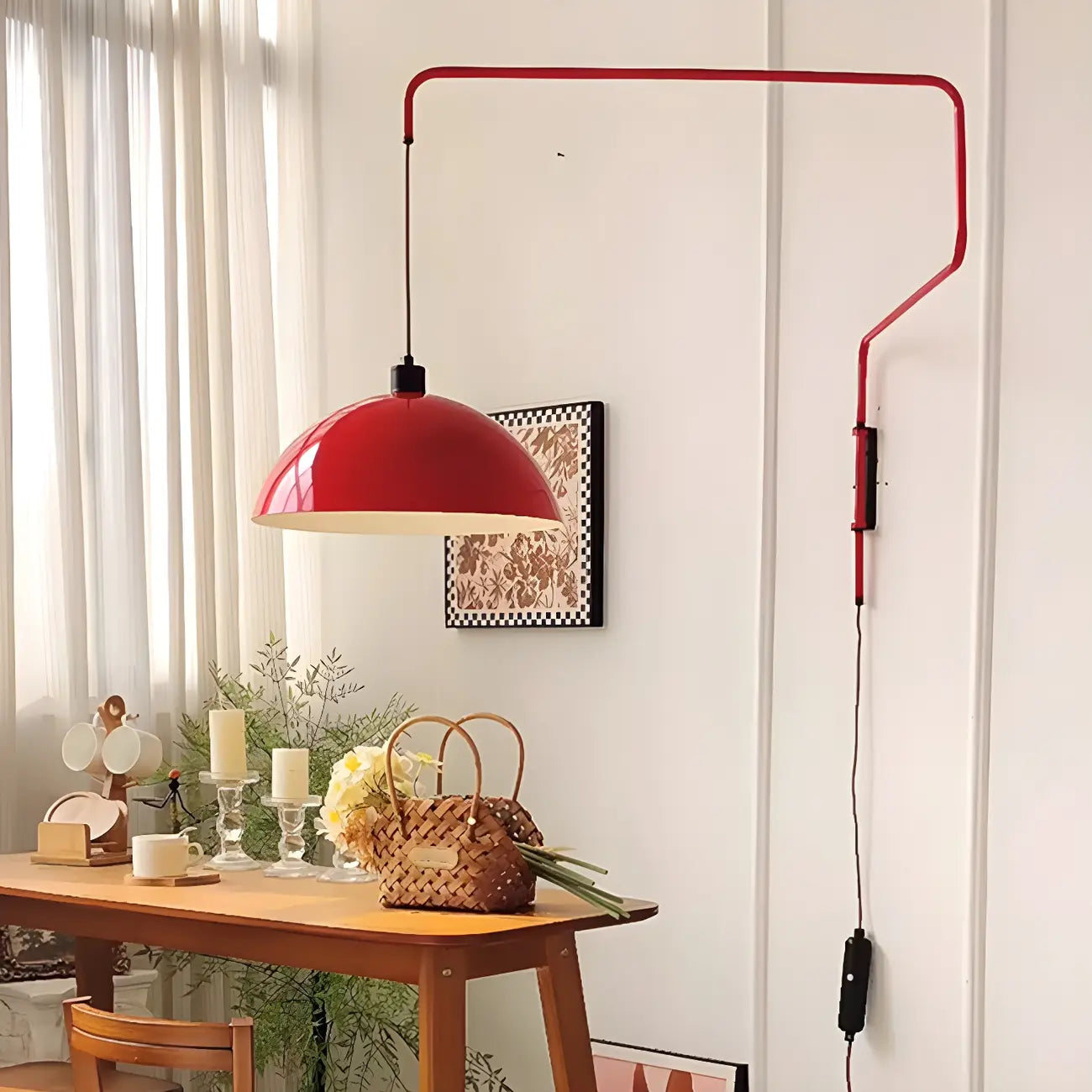 Applique murale géométrique rouge élégante à bras articulé pour salle à manger