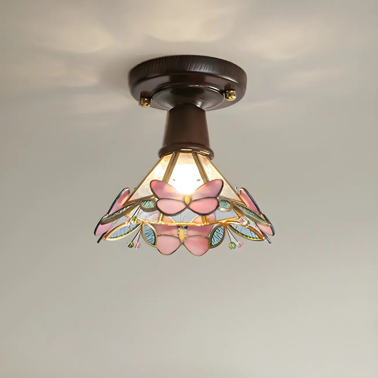 Plafonnier semi-encastré chic en verre et noyer pour la décoration d'un couloir