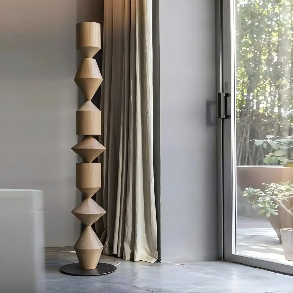 Lampadaire sculptural géométrique contemporain en métal pour salon