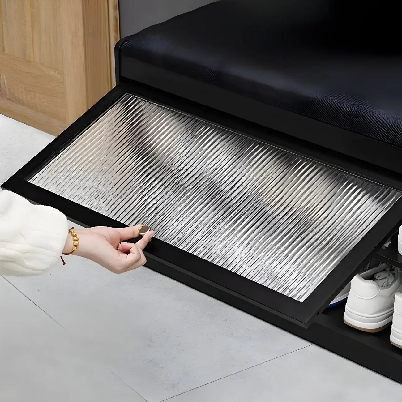 Banc de rangement à chaussures en bambou noir avec portes vitrées, entrée
