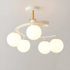 Plafonnier semi-encastré moderne en métal avec ampoule globe.