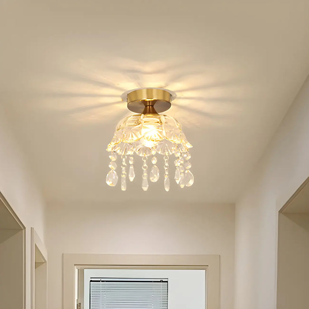 Plafonnier semi-encastré élégant en forme de dôme floral en cristal doré