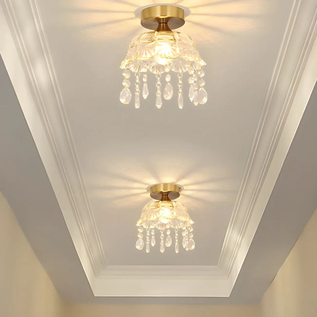 Plafonnier semi-encastré élégant en forme de dôme floral en cristal doré