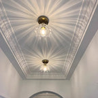 Plafonnier LED semi-encastré géométrique doré pour la décoration d'un couloir