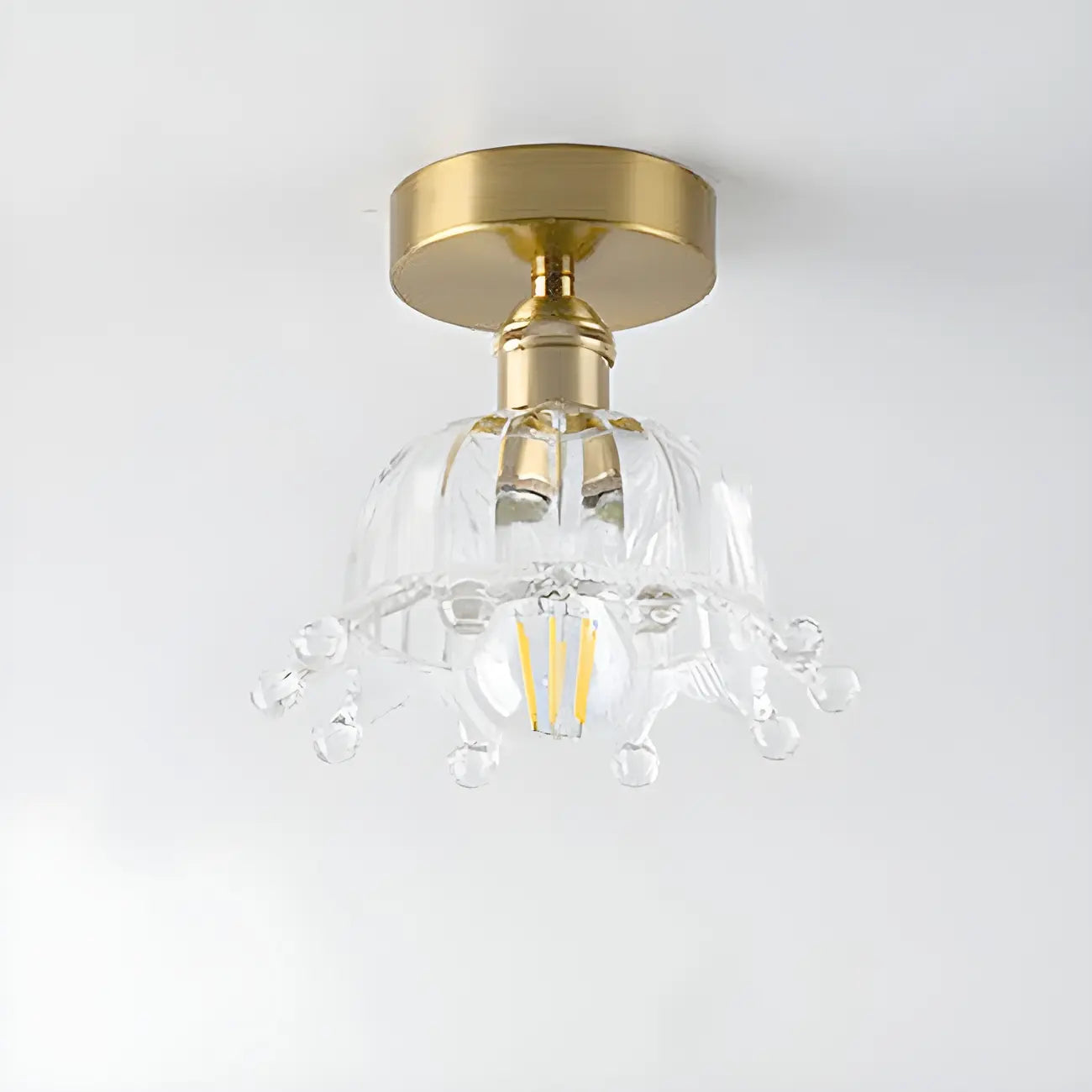 Plafonnier LED semi-encastré géométrique doré pour la décoration d'un couloir