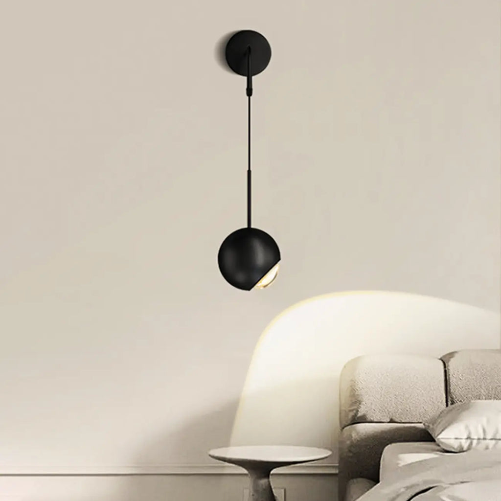Applique murale LED globe élégante et réglable pour chevet, à intensité variable