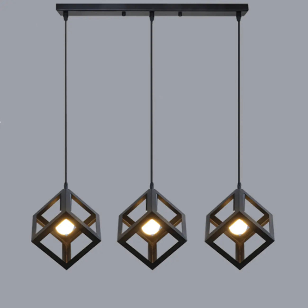 Suspension géométrique industrielle en métal noir pour îlot de lumière