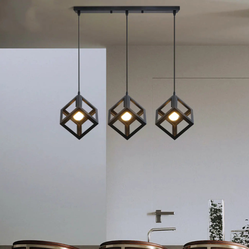 Suspension géométrique industrielle en métal noir pour îlot de lumière