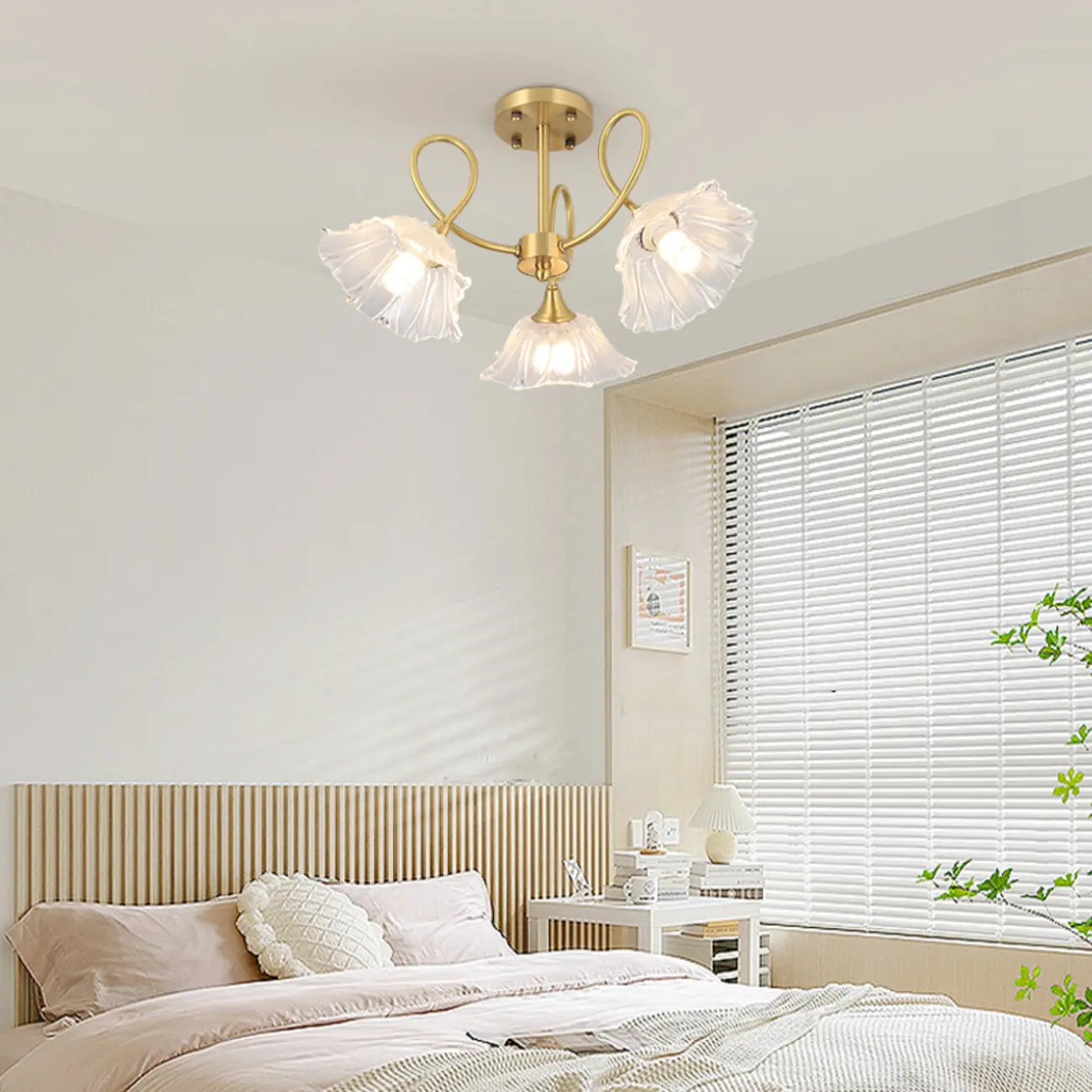 Plafonnier semi-encastré moderne doré en forme de fleur avec 3 lumières