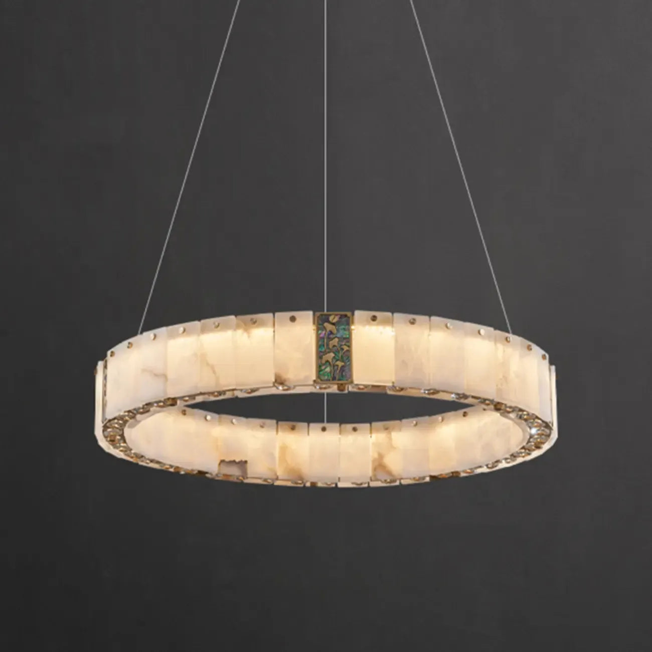 Lampadario moderno a sospensione circolare con anelli in onice, agata e oro