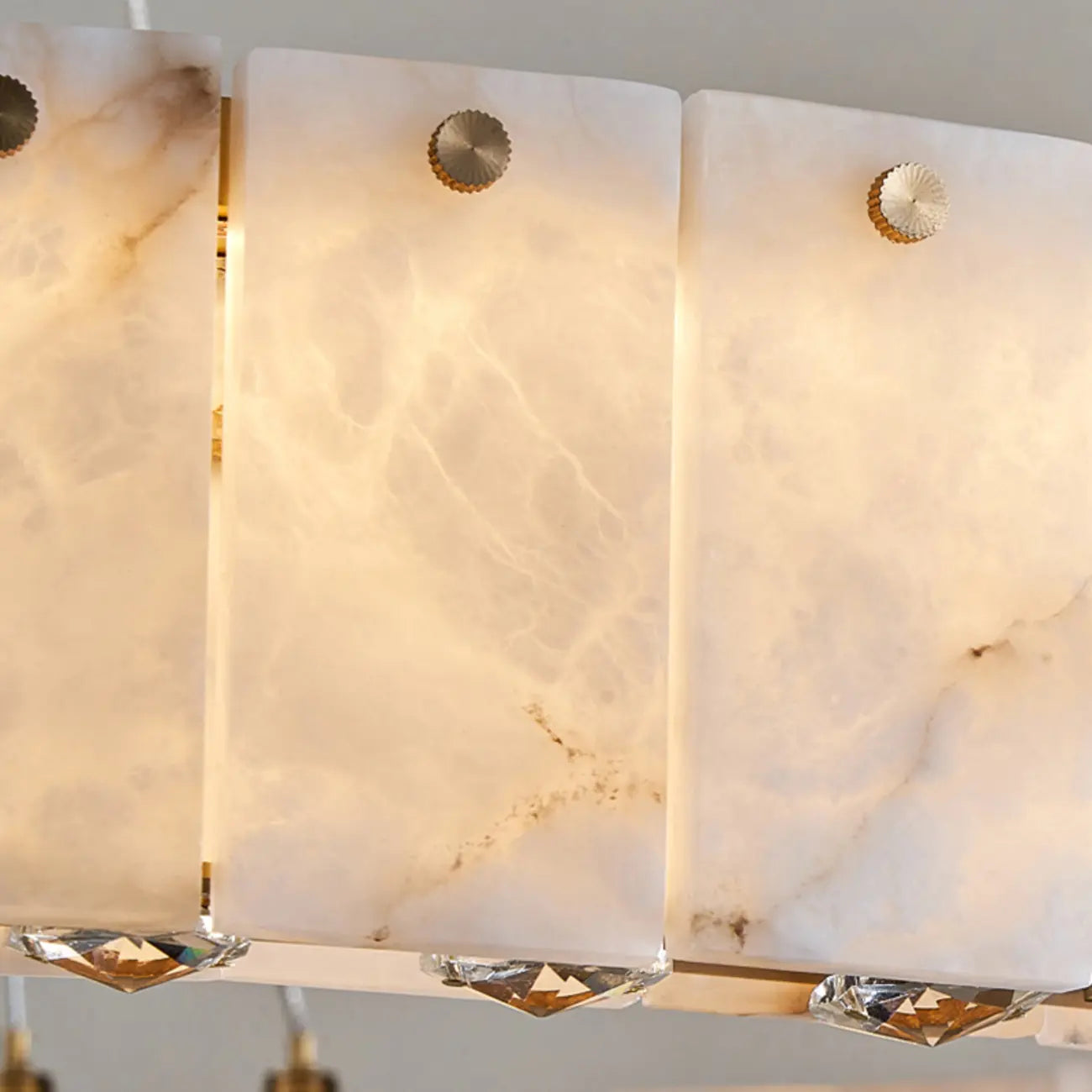 Lampadario moderno a sospensione circolare con anelli in onice, agata e oro