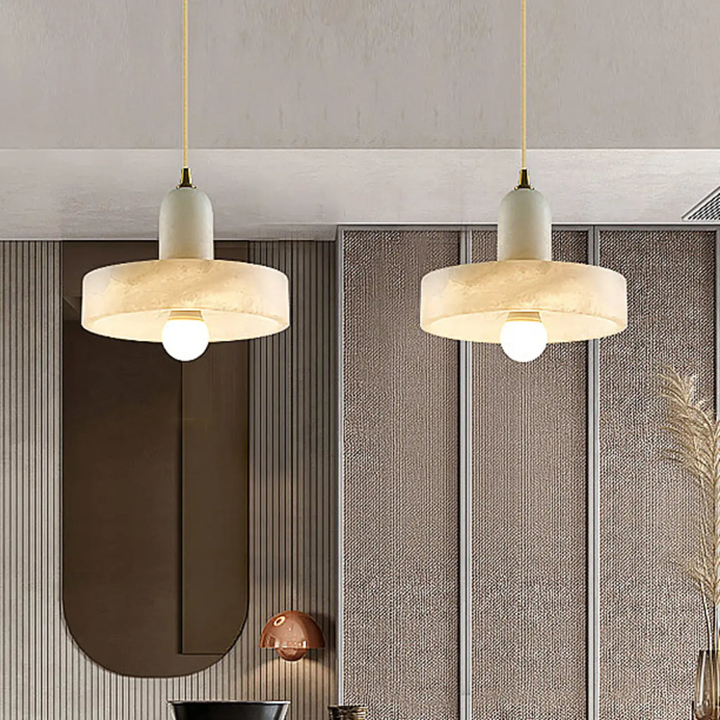 Suspension cylindrique moderne en métal doré pour îlot de cuisine