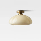 Mini plafonnier semi-encastré minimaliste en verre jaune laiteux avec dôme, style minimaliste