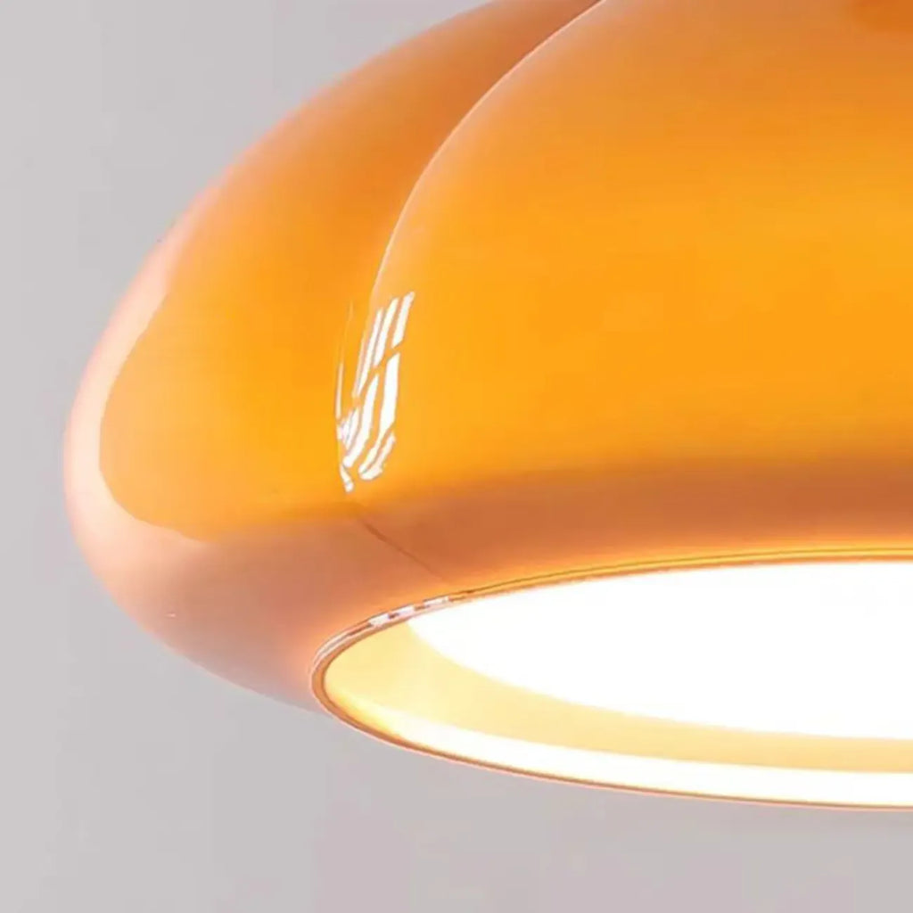 Mini plafonnier semi-encastré minimaliste en verre jaune laiteux avec dôme, style minimaliste