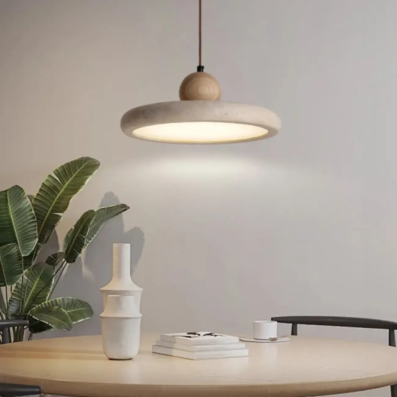 Suspension moderne en pierre beige réglable