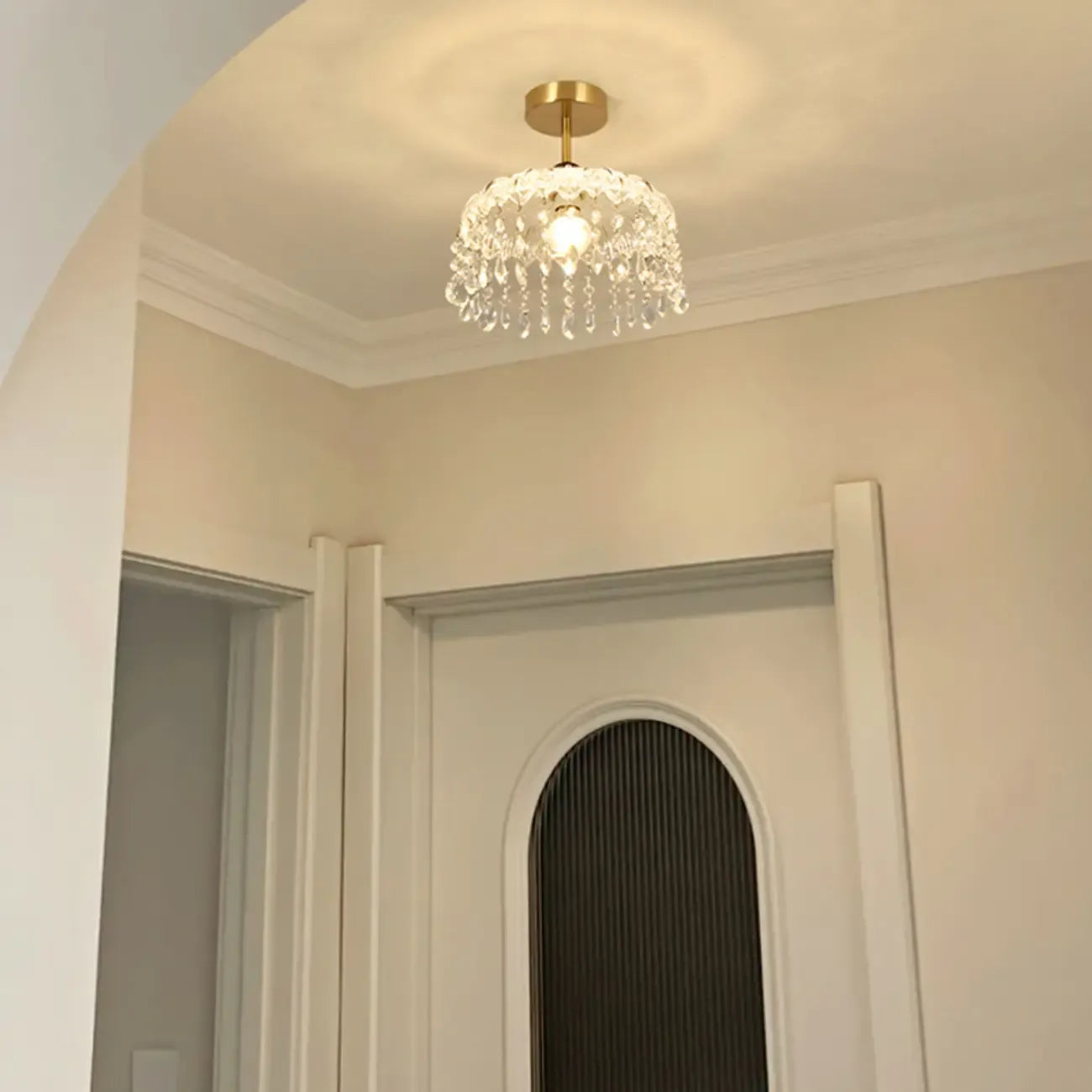 Mini lustre semi-encastré en cristal doré à une lumière