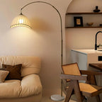Lampadaire arqué kaki à brancher avec abat-jour en tissu pour salon