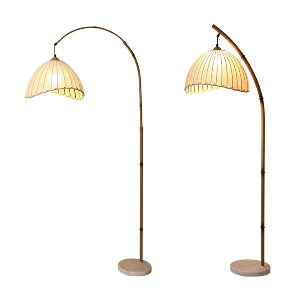 Lampadaire arqué kaki à brancher avec abat-jour en tissu pour salon
