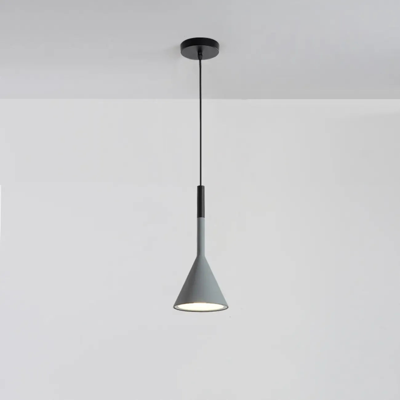 Lampada a sospensione da camera da letto, minimalista, cono in alluminio grigio