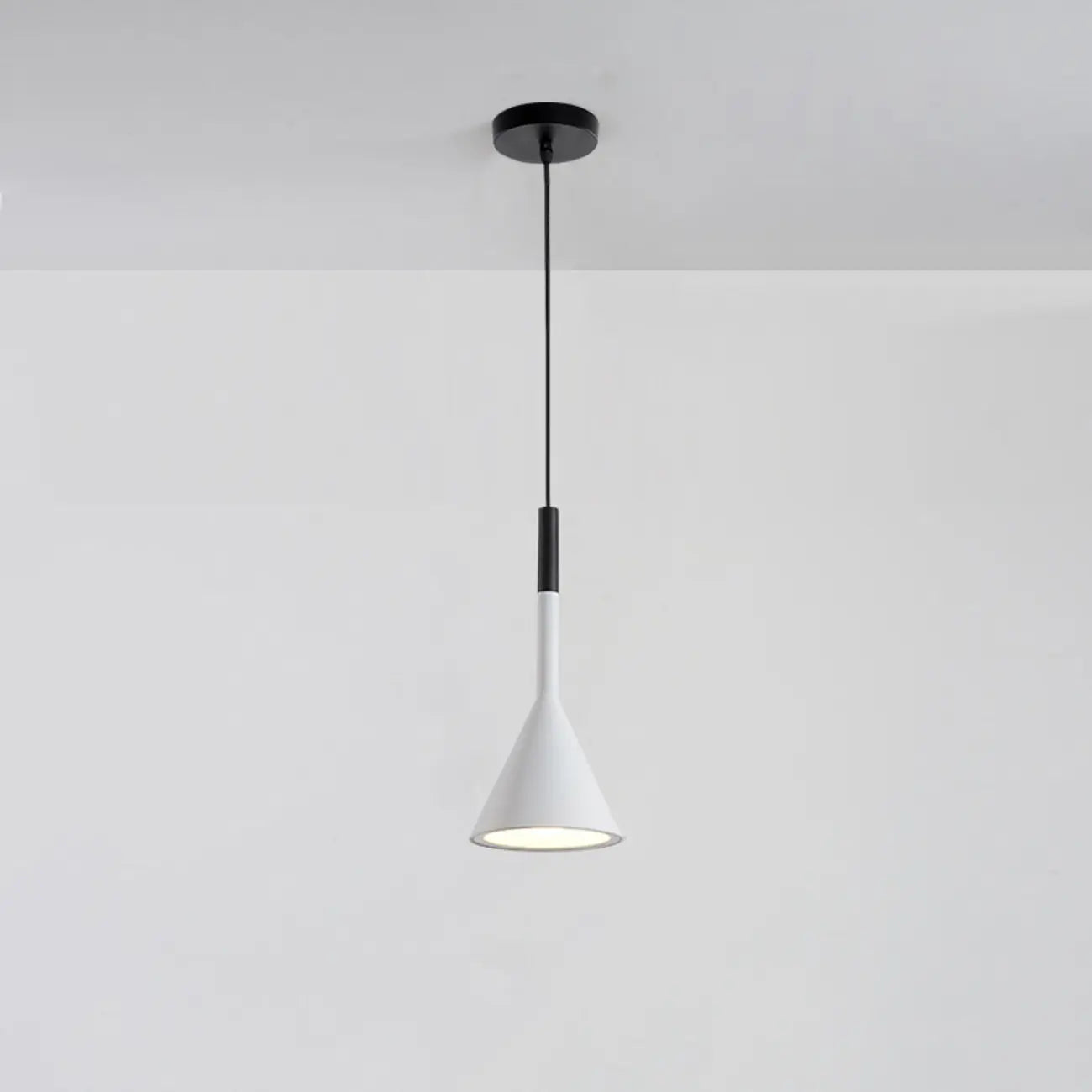 Lampada a sospensione da camera da letto, minimalista, cono in alluminio grigio