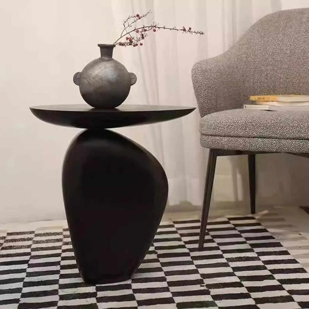 Table d'appoint moderne noire avec piètement en acier