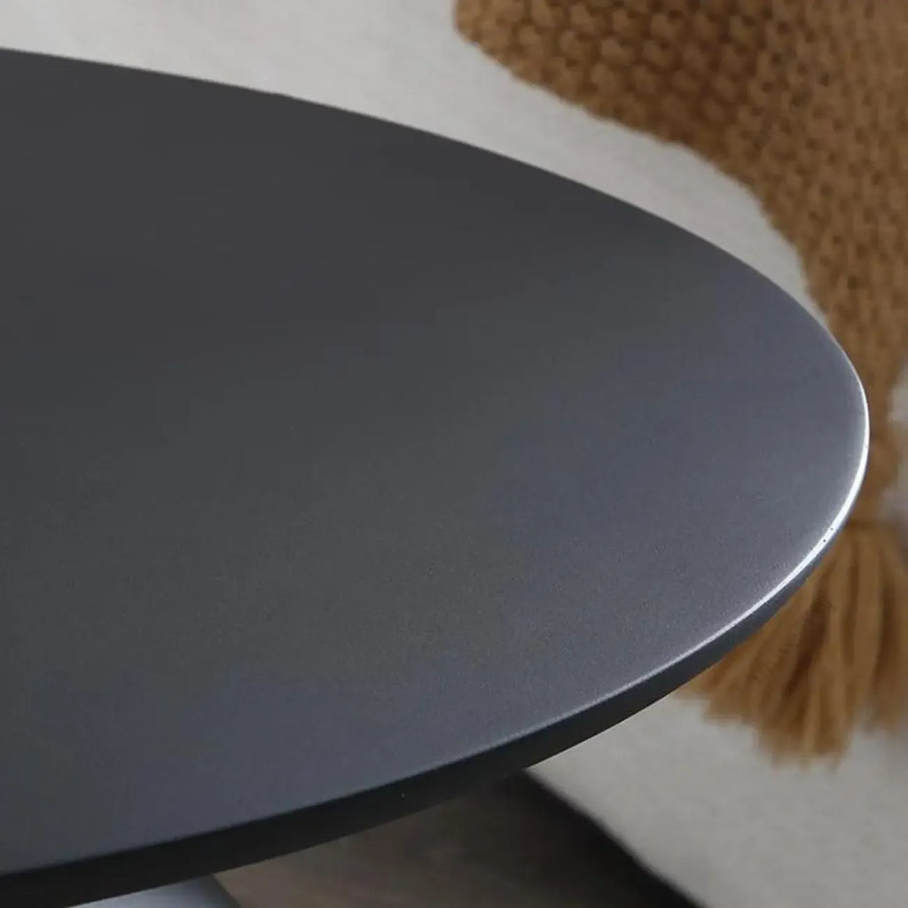 Table d'appoint moderne noire avec piètement en acier