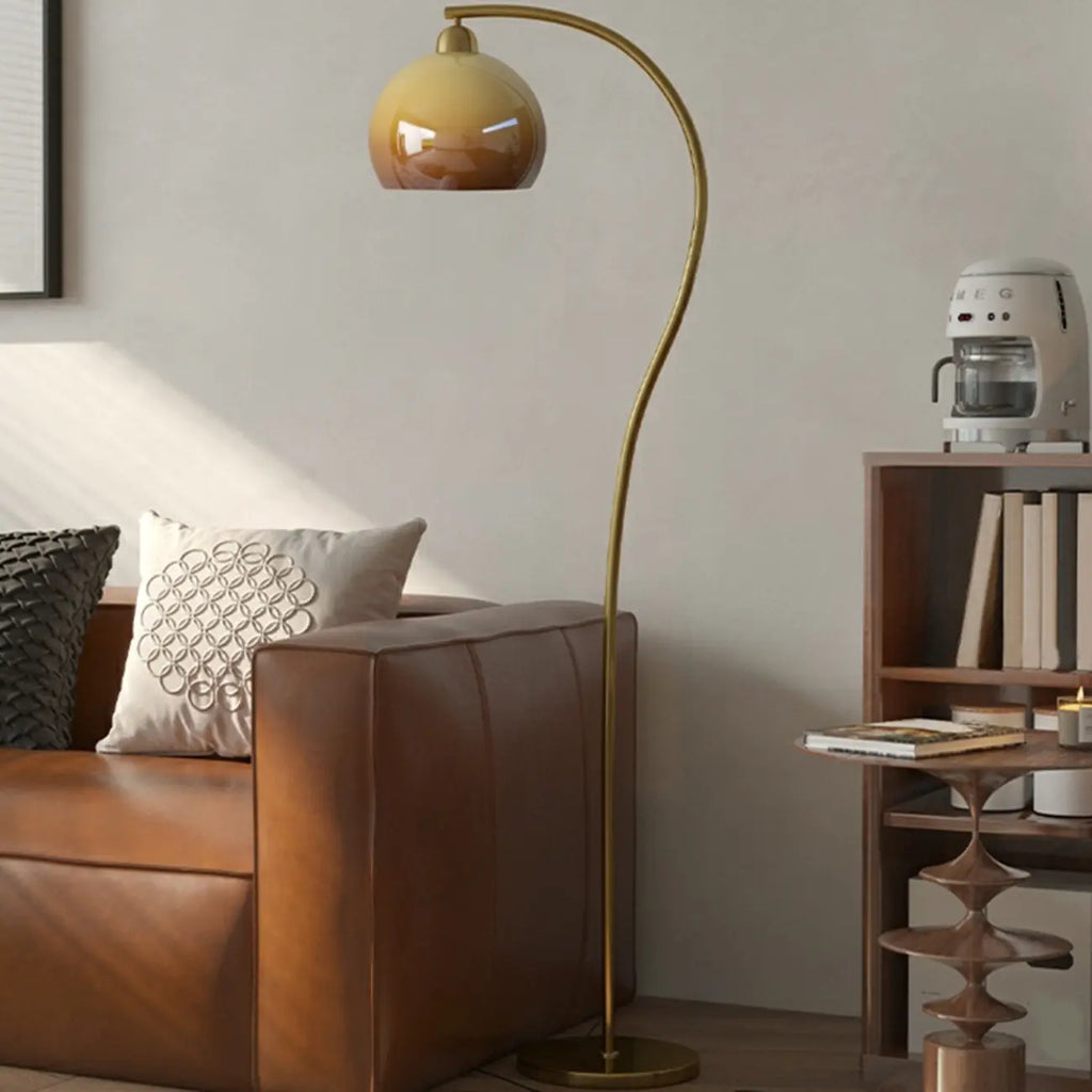 Lampadaire arqué moderne avec abat-jour en dôme de verre pour salon