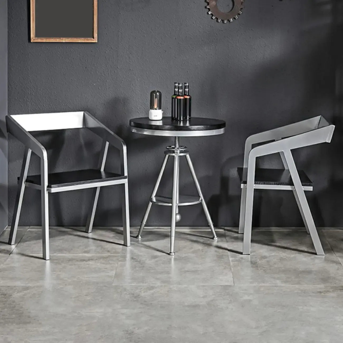 Table de bar ronde en bois noir industriel à hauteur réglable