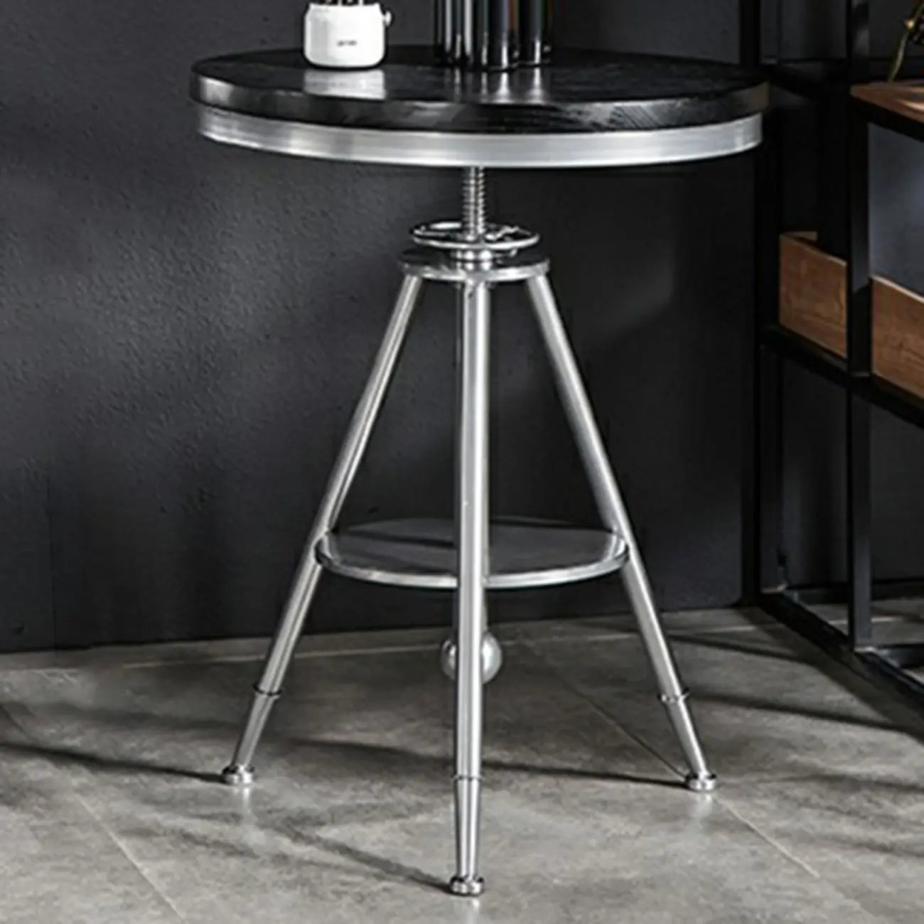 Table de bar ronde en bois noir industriel à hauteur réglable