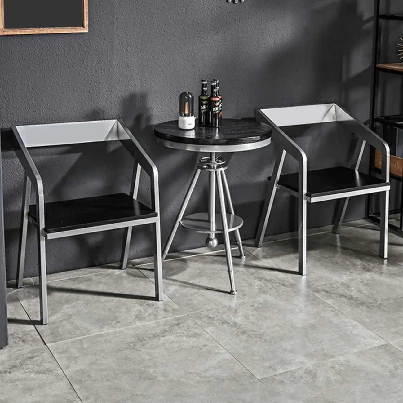 Table de bar ronde en bois noir industriel à hauteur réglable