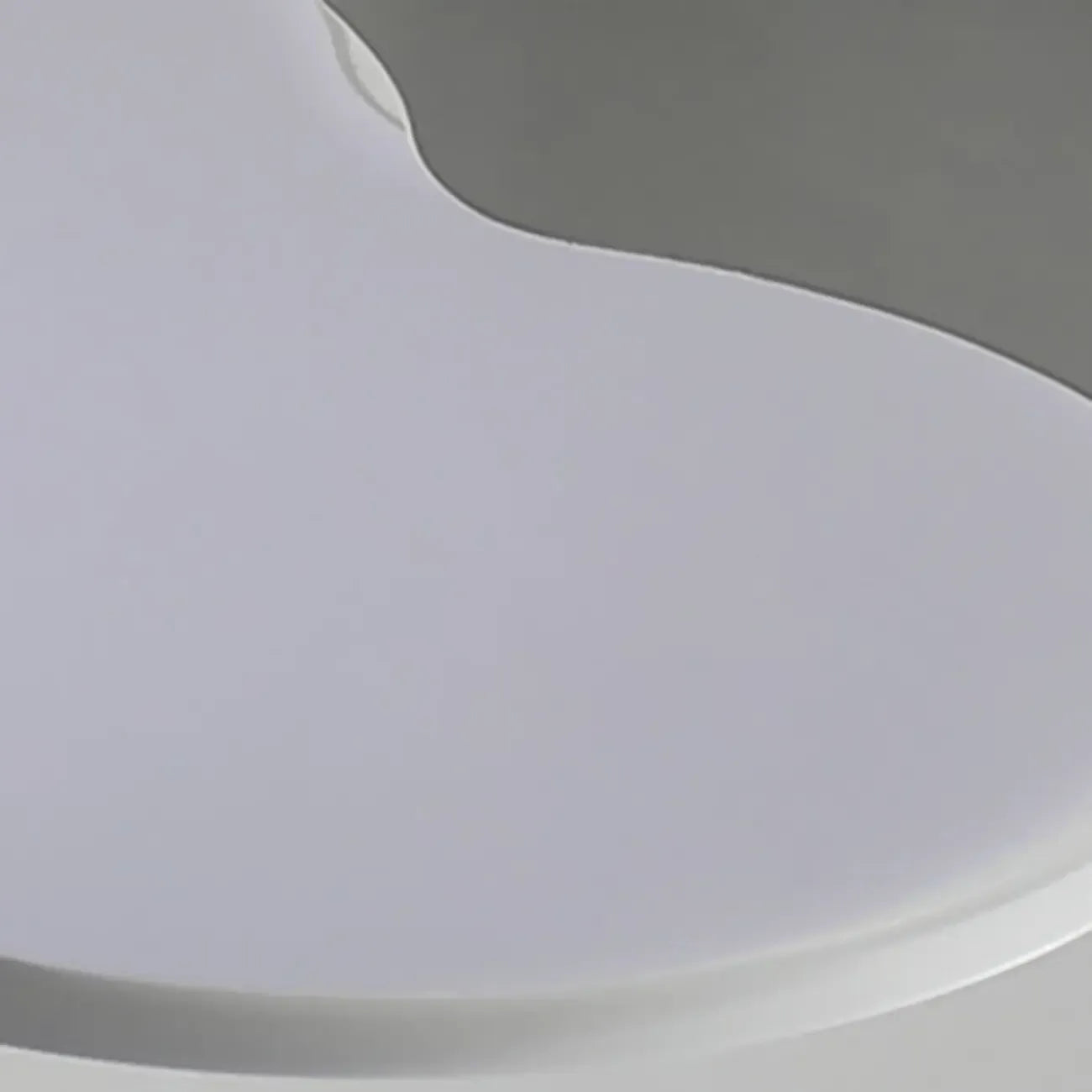 Plafoniera LED dimmerabile a nuvola da 21,5W per creare atmosfera in camera da letto