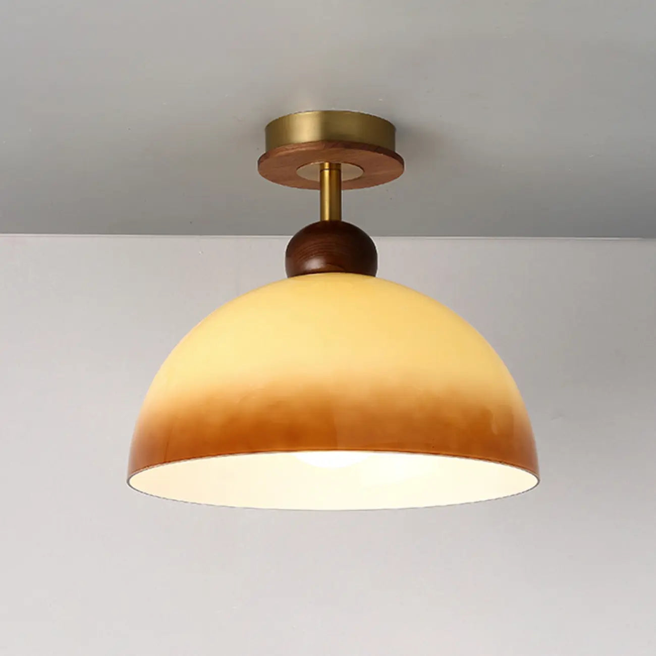 Plafonnier semi-encastré à dôme en verre dégradé caramel