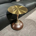 Table d'appoint ronde glamour en pierre dorée pour salon