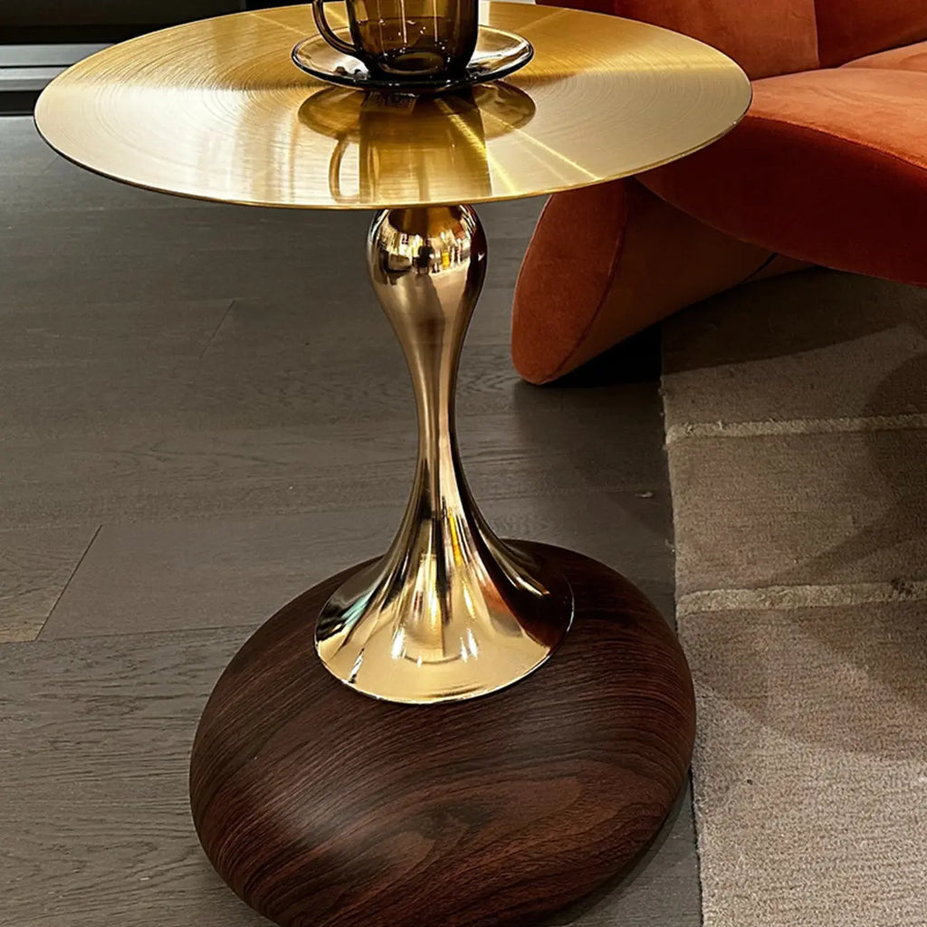 Table d'appoint ronde glamour en pierre dorée pour salon
