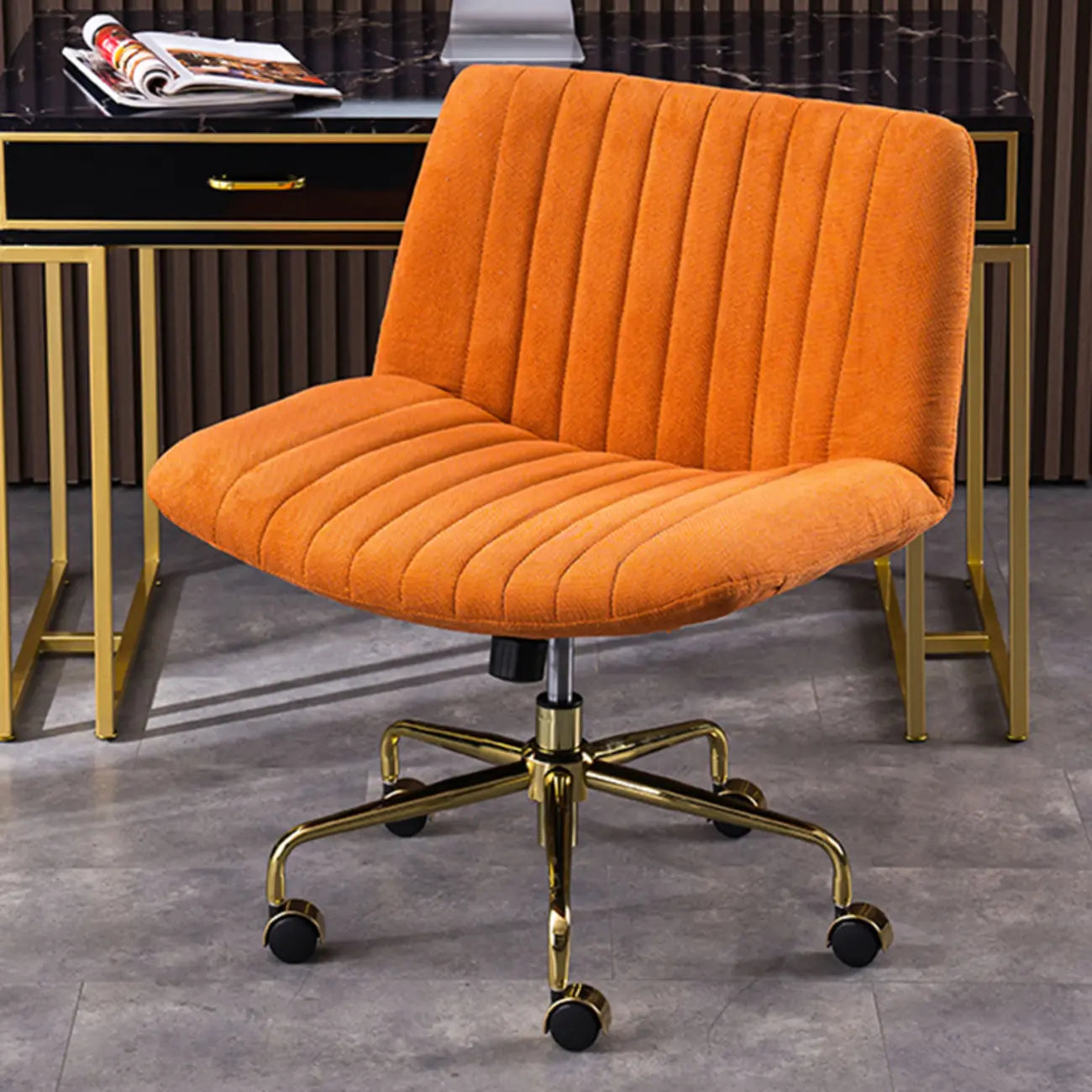 Fauteuil de bureau pivotant élégant, revêtu de lin gris