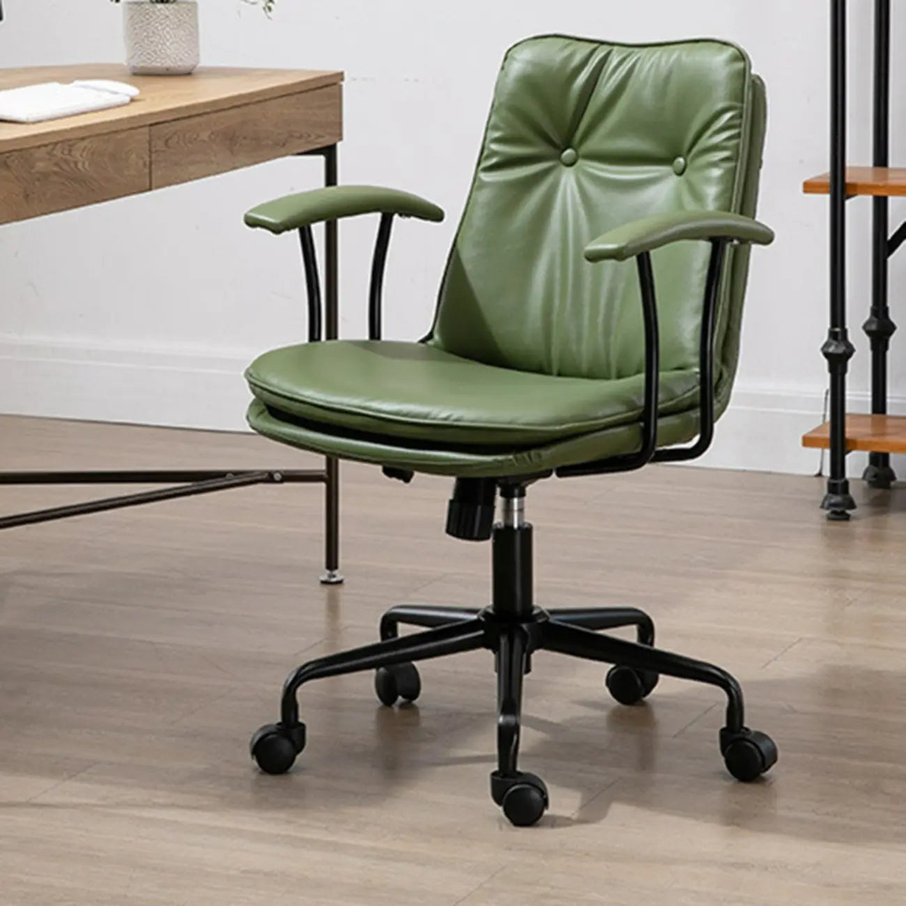 Fauteuil de bureau pivotant réglable en cuir vert armée moderne