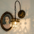 Luxueuse applique murale suspendue vintage en laiton antique avec cristal