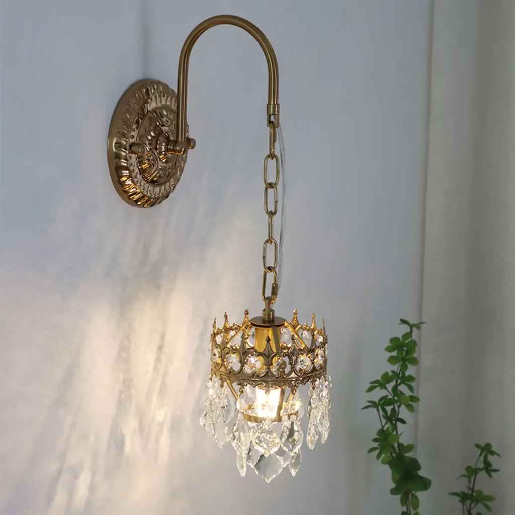 Luxueuse applique murale suspendue vintage en laiton antique avec cristal