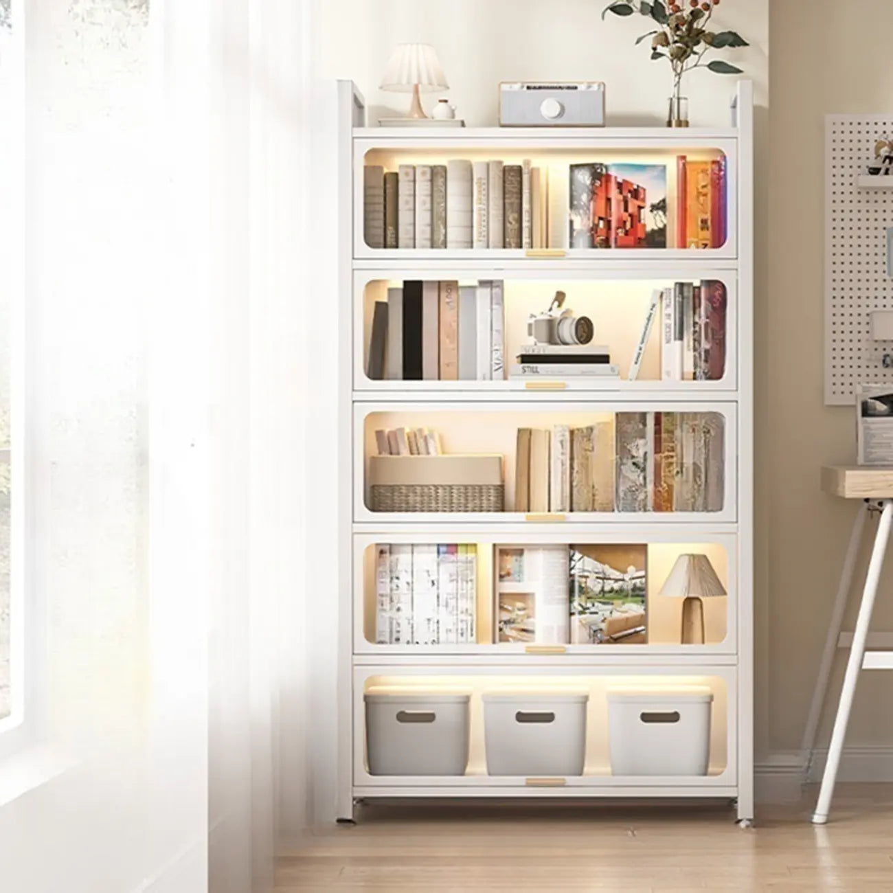 Bibliothèque verticale en métal gris/blanc à dos fermé et portes